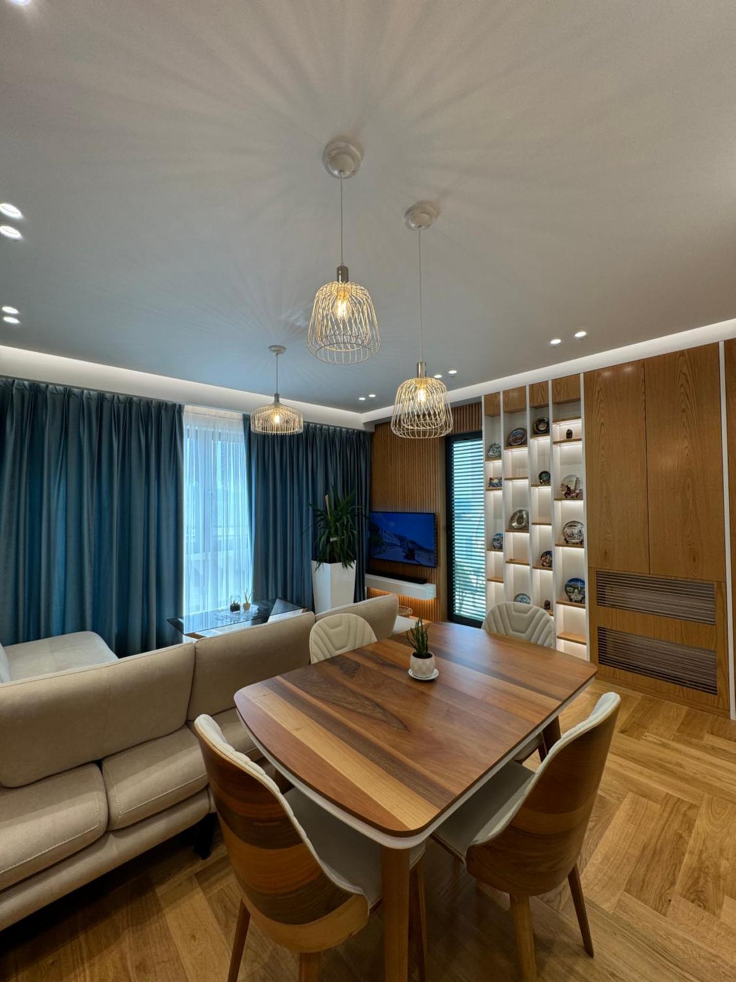 Doll House *